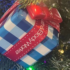Bath & bodyworks blue white gingham ornament